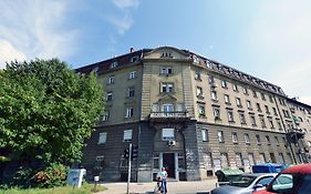 Block Apartment